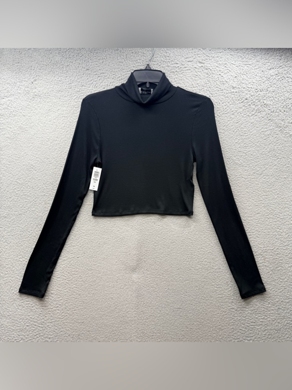 Aritzia Community Freshman Black Long Sleeve Mock Neck Crop Top Sweater Size M